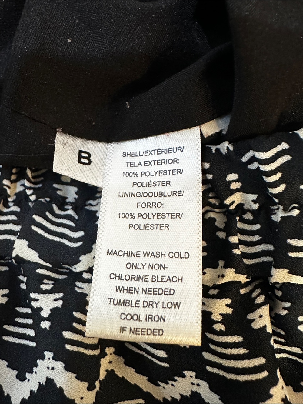 Black White Geometric Print Stretch Pull-On Mini Skirt Size Small - Picture 7 of 7